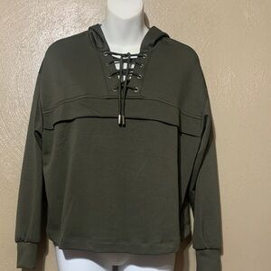 32. Adrienne Vittadini size A Olive Green Lace-Up Hooded Top NWT